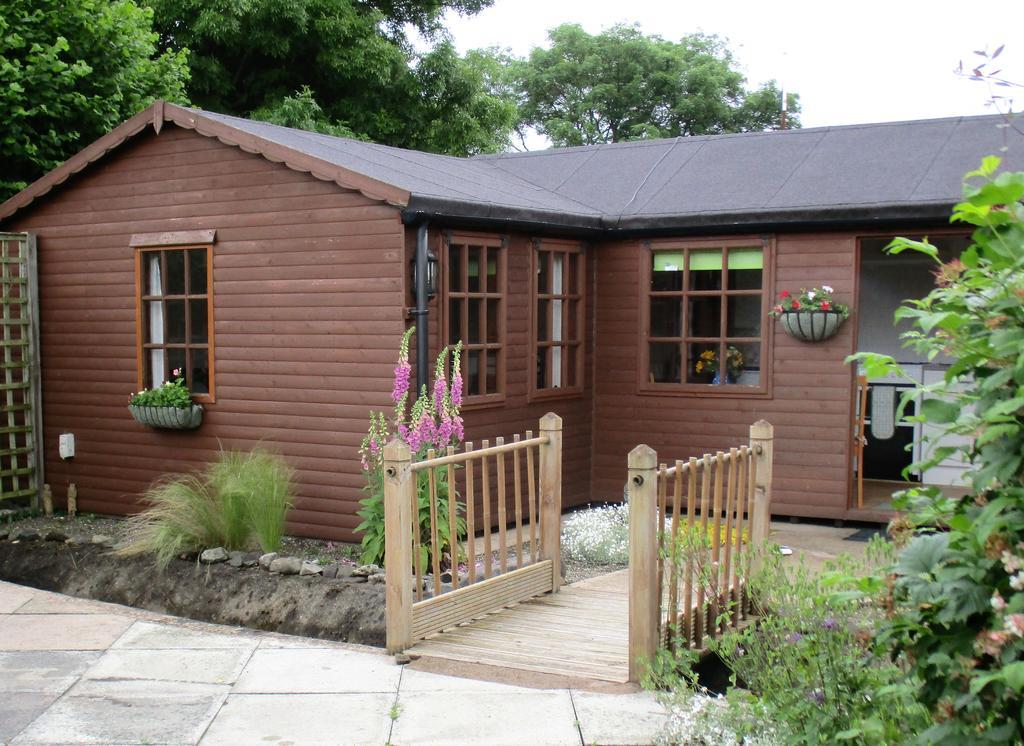 Llynclys The Garden Lodge מראה חיצוני תמונה